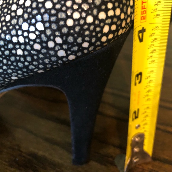 Vince Camuto Leather Dress Shoes - Picture 6 of 9